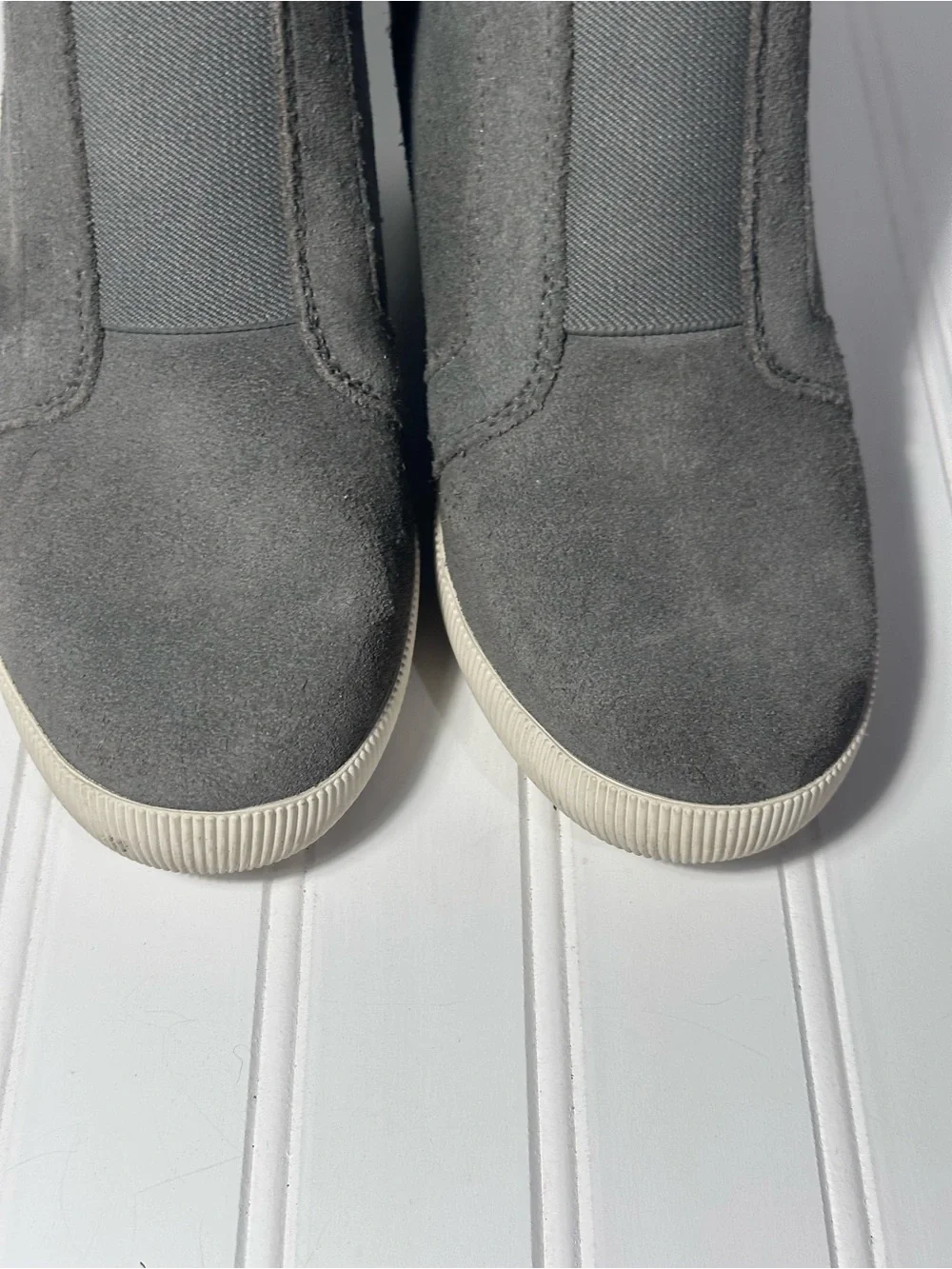 Sorel gray suede Out N About wedge ankle boots women’s 7